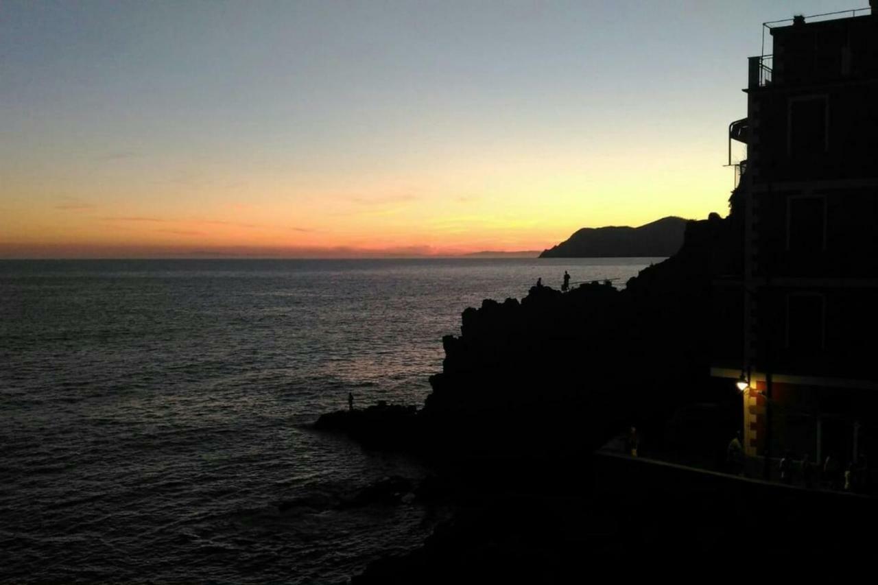 Ca'La Luna - In Centro Con Terrazza Riomaggiore Exterior foto